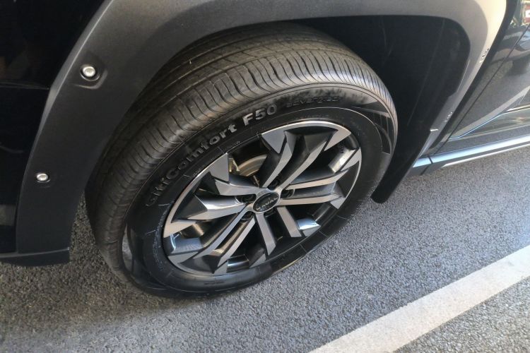 哈弗大狗 PLUS 2023款 2.0T 两驱潮野版Plus车身外观35