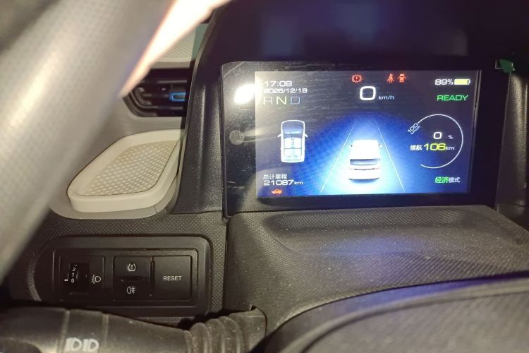 五菱汽车 宏光MINIEV 2022款 自在款 磷酸铁锂中控内饰15