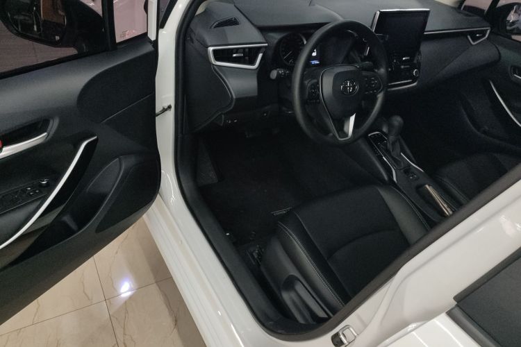 丰田 卡罗拉 2021款 双擎 1.8L E-CVT精英版中控内饰20