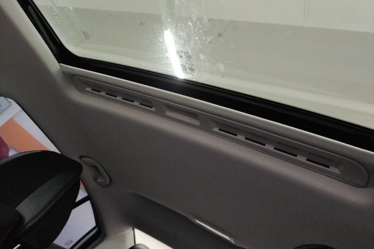 荣威i5 2021款 1.5L CVT钻石版中控内饰22