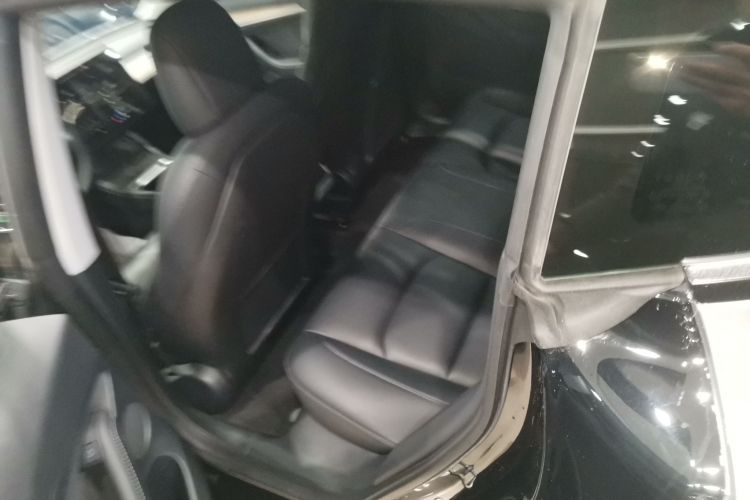 特斯拉 Model 3 2022款 后轮驱动版中控内饰7004