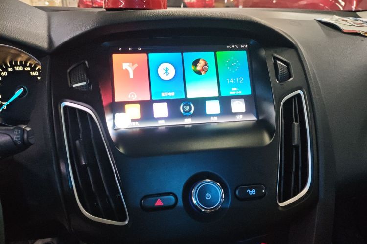 福特 福克斯 2017款 两厢 1.6L 自动舒适型智行版中控内饰16