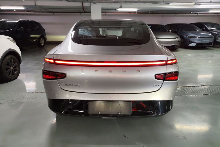 小鹏P7 2023款 P7i 702 Max车身外观6004