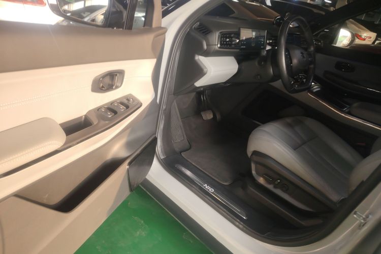 蔚来ES8 2020款 580KM 签名版 七座版中控内饰20