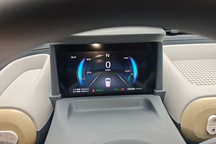 奔腾小马 2025款 222km 灵动马中控内饰14