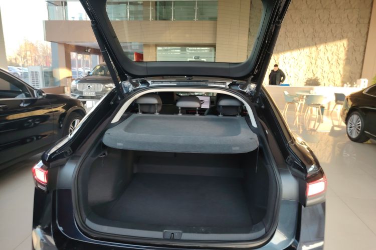 大众ID.7 VIZZION 2024款 AIR机舱底盘23