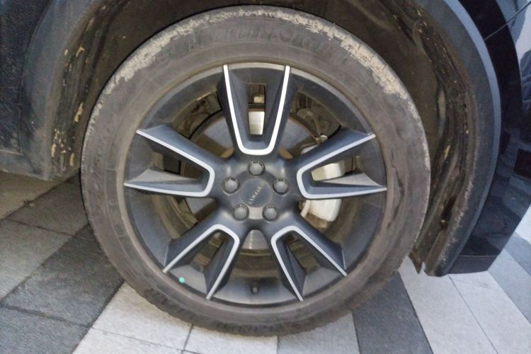 领克01 2021款 2.0TD 两驱型Pro车身外观10