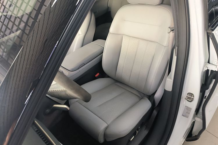 蔚来ES8 2023款 75kWh中控内饰19