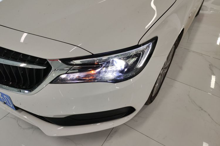 别克GL6 2021款 323T 轻混动互联豪华型车身外观36