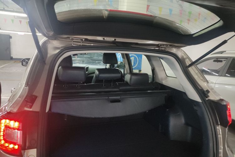 长安CS75 2014款 1.8T 自动精英型 国IV机舱底盘23