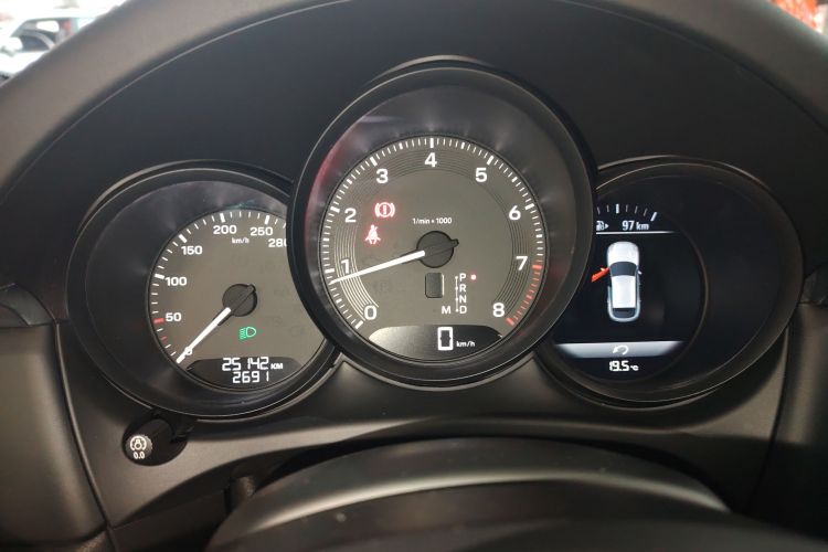 保时捷 2023款 Macan 2.0T中控内饰14