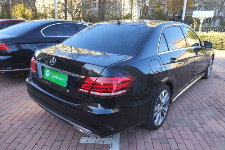 奔驰E级 2015款 E 260 L 运动型车身外观7