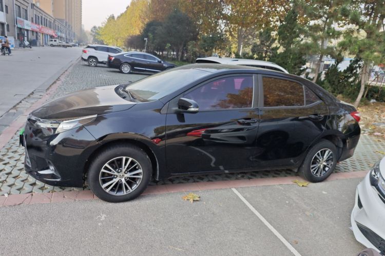 丰田 雷凌 2016款 1.6G 手动精英版车身外观4