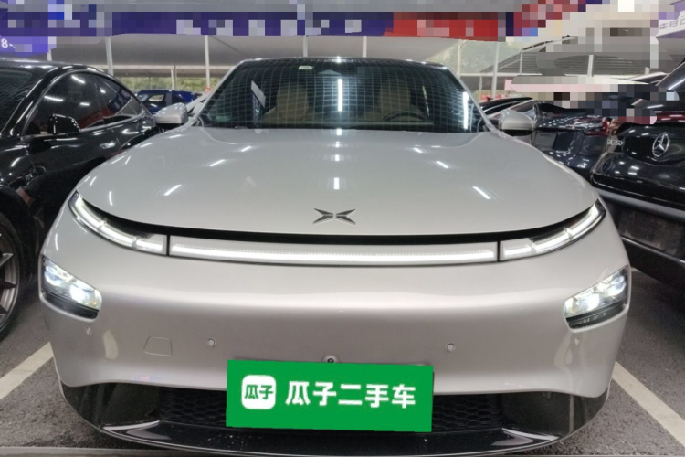 小鹏P7 2022款 670N+车身外观6001