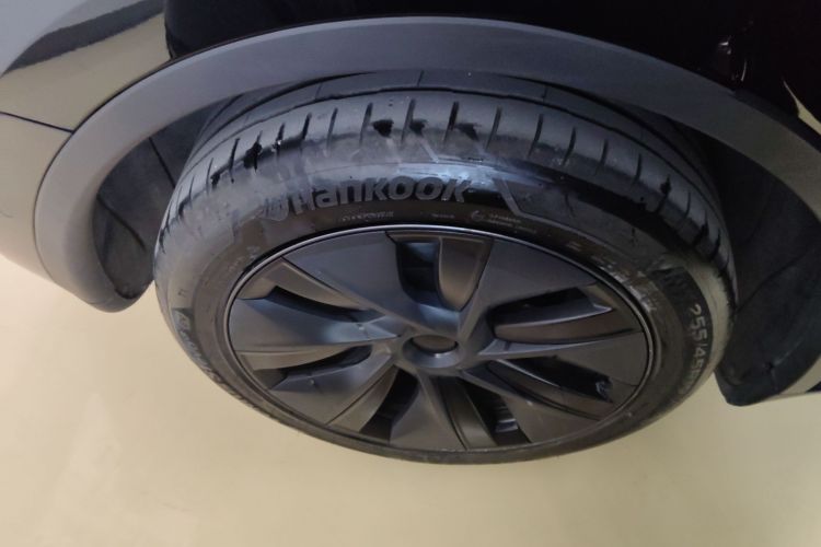 特斯拉 Model Y 2023款 长续航全轮驱动版车身外观6008