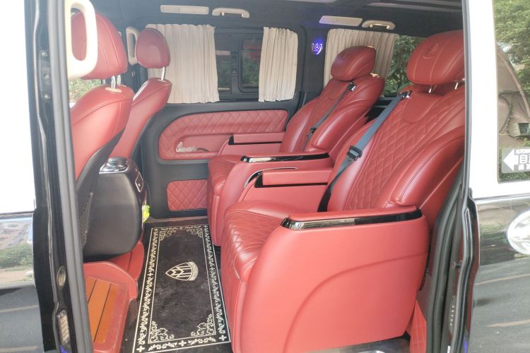 奔驰 威霆 2020款 2.0T 商务版 7座中控内饰7004