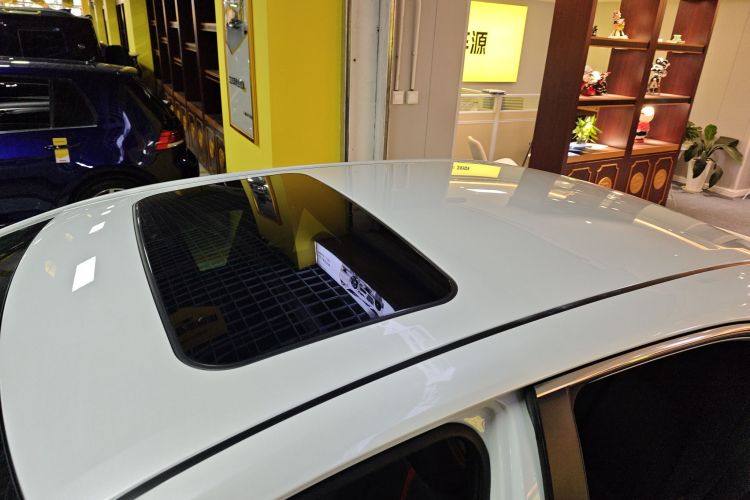 丰田 雷凌 2022款 双擎 1.8H E-CVT运动版局部细节57