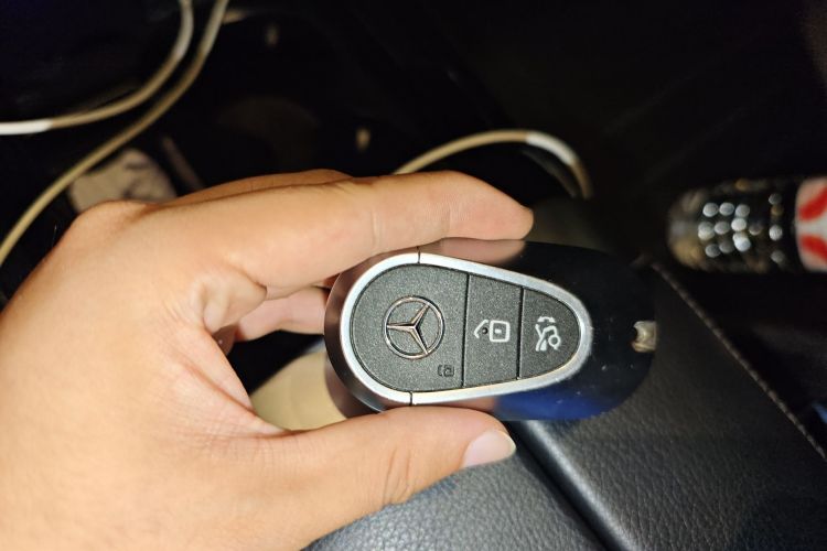 奔驰C级 2022款 改款 C 260 L 运动版中控内饰7001