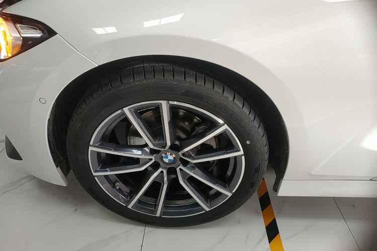 宝马3系 2023款 325Li M运动套装车身外观6007