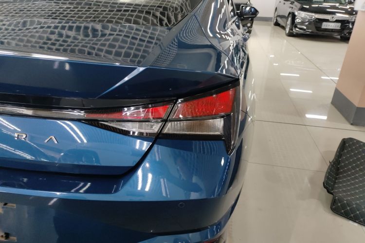 现代 伊兰特 2022款 1.5L CVT GLX精英版车身外观6006