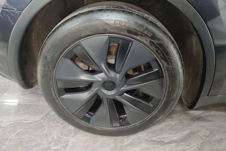 特斯拉 Model Y 2024款 后轮驱动版车身外观6008