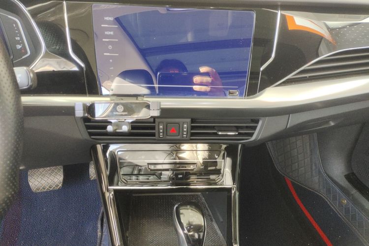 大众 帕萨特 2022款 330TSI 精英版 定制版中控内饰16