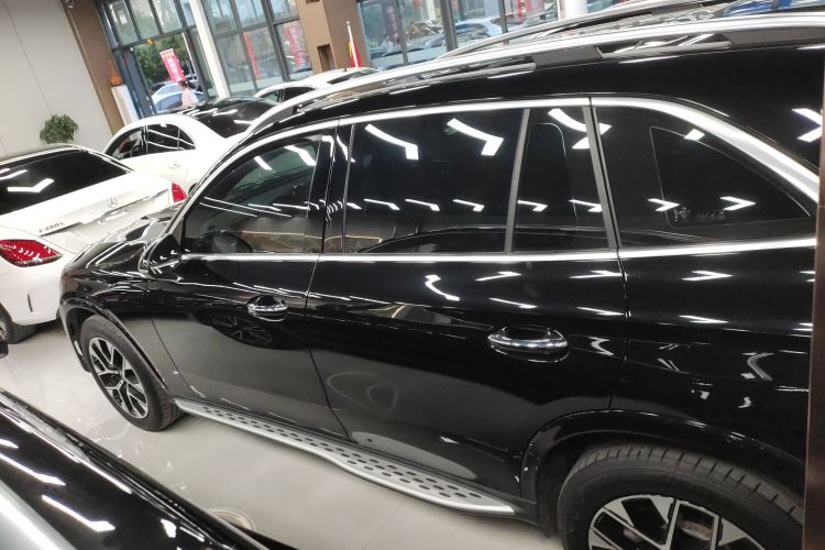 奔驰GLC 2024款  改款 GLC 260 L 4MATIC 豪华型 5座车身外观4