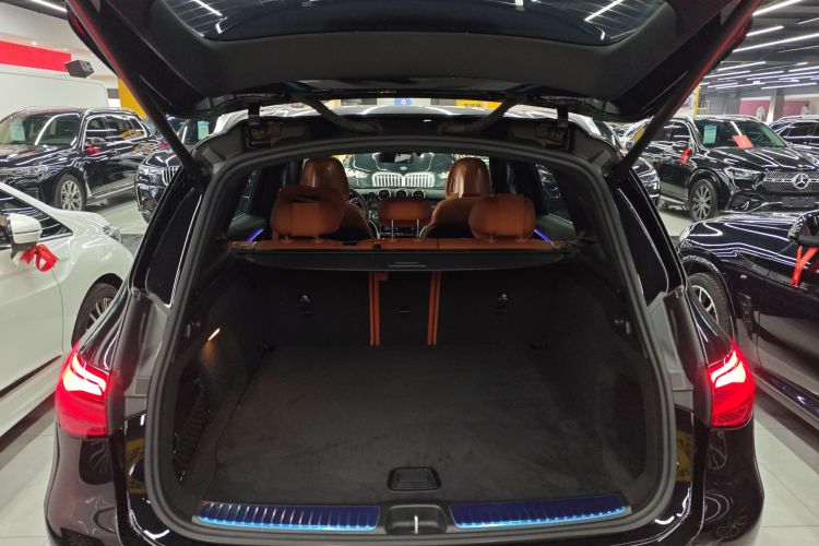 奔驰GLC 2024款 GLC 260 L 4MATIC 动感型 5座机舱底盘23