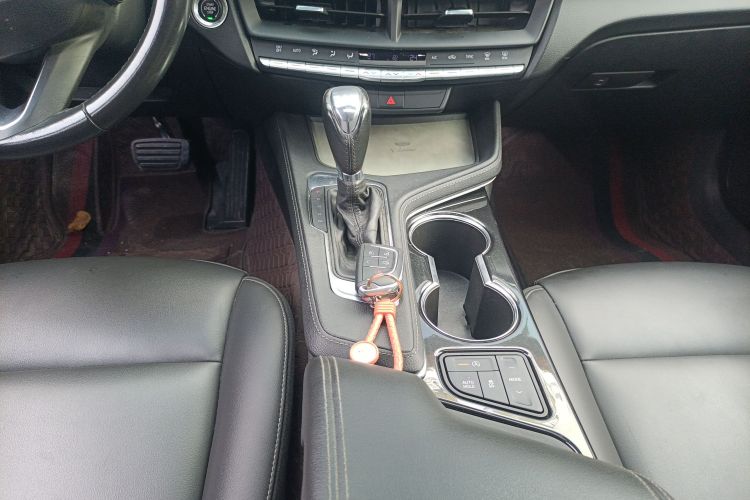 凯迪拉克CT4 2020款 28T 时尚型中控内饰18