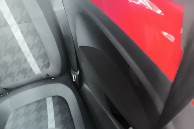 大众 甲壳虫 2018款 180TSI 宜乐型中控内饰49