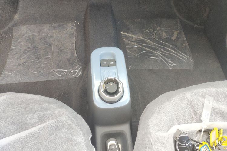 吉利银河 熊猫 2025款 210km 元气熊中控内饰18