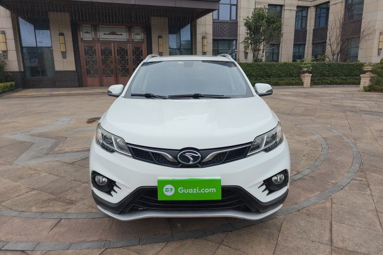 东南DX3 2018款 1.5T CVT尊贵型车身外观2