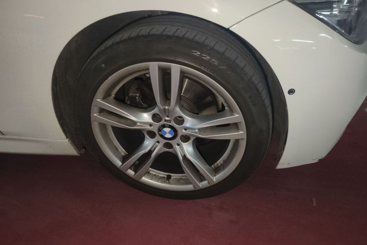 宝马3系 2019款 320Li M运动套装车身外观6001