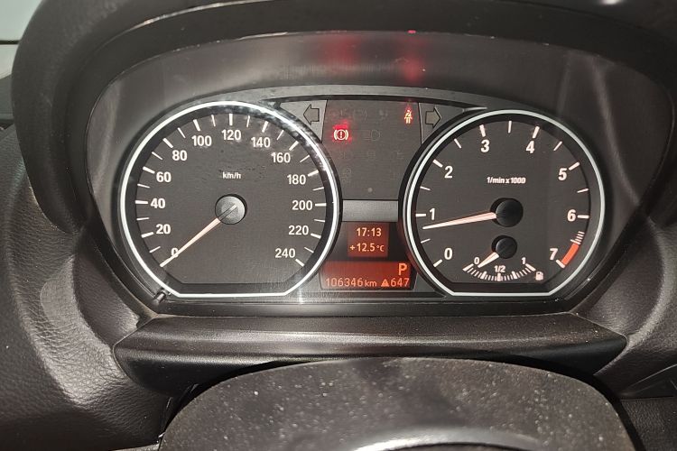 宝马1系(进口) 2008款 120i 自动挡中控内饰14