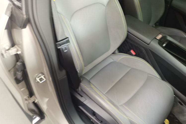 领克08 EM-P 2025款 245km 超长续航Halo局部细节41