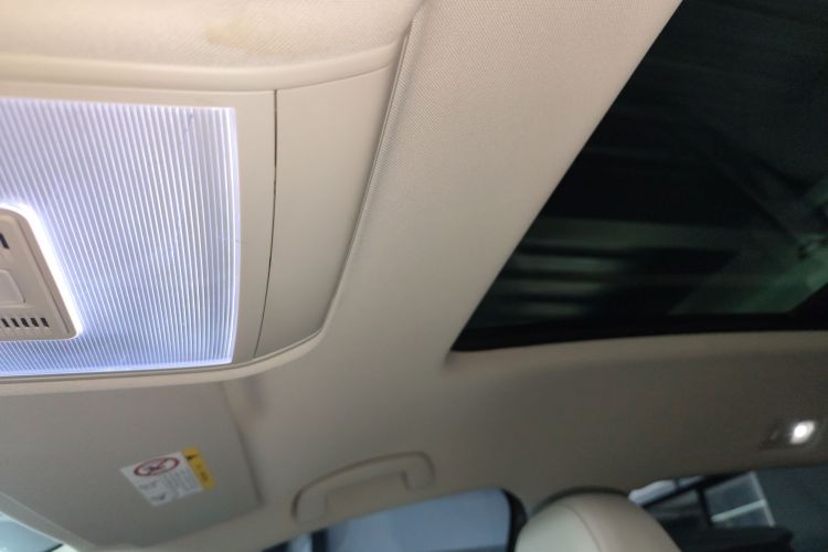 大众 威然 2020款 380TSI 尊贵版局部细节22