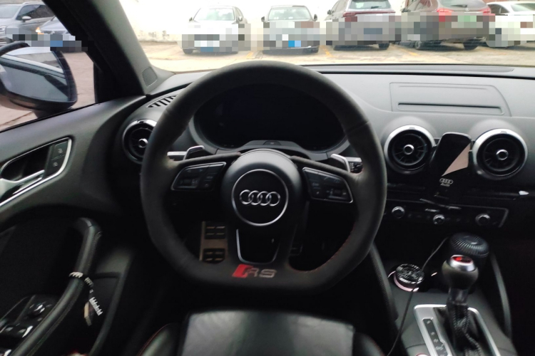 奥迪RS 3 2017款 RS 3 2.5T Limousine中控内饰13