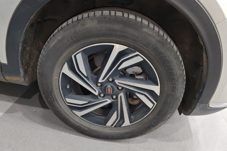 红旗HS5 2022款 改款 2.0T 智联旗享版车身外观10