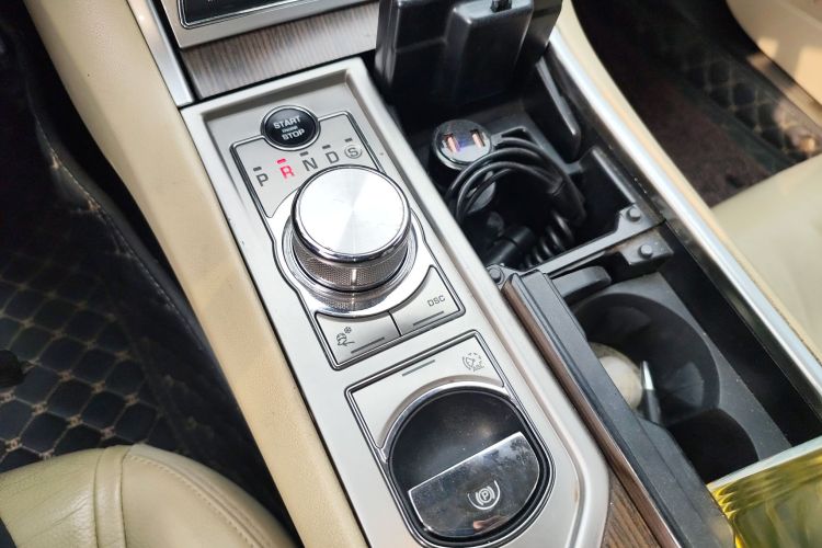 捷豹XF 2014款 XF 2.0T 风华版中控内饰18