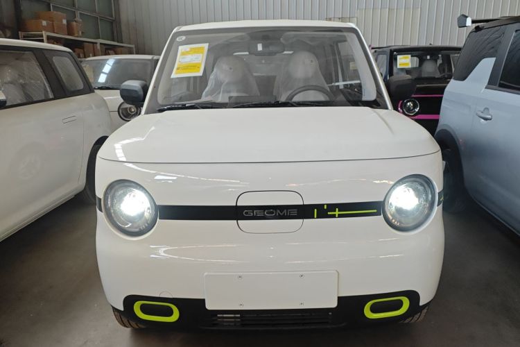 吉利银河 熊猫 2025款 210km 元气熊车身外观2