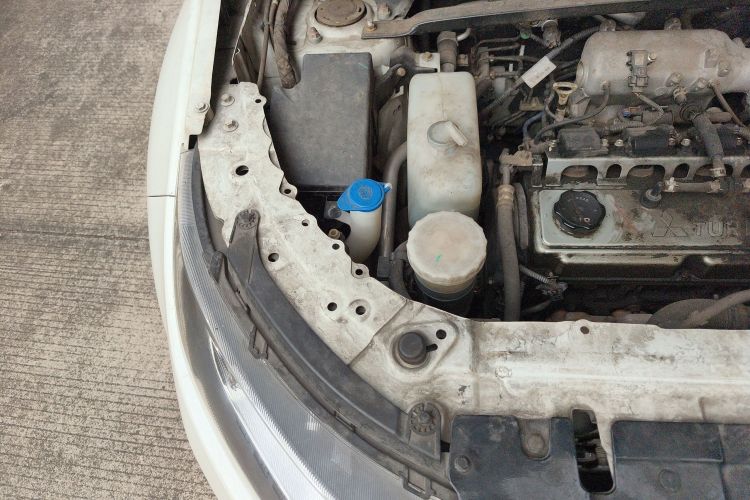 陆风X7 2016款 2.0T 全景尊贵版局部细节9006