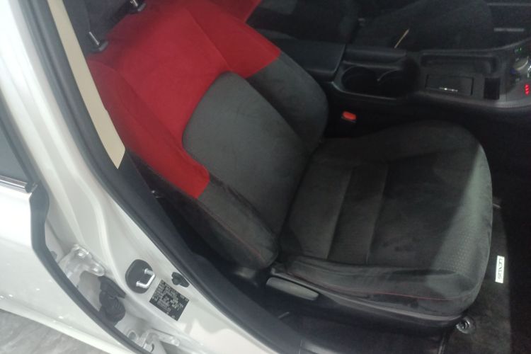 雷克萨斯CT 2020款 CT200h 精英版 单色局部细节41