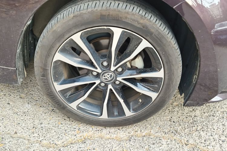 丰田 雷凌 2019款 双擎 1.8H E-CVT运动版 国VI车身外观10