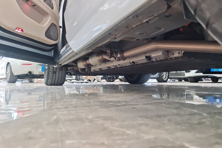 鸿蒙智行 问界M7 2024款 1.5T 后驱Plus版 6座局部细节9002