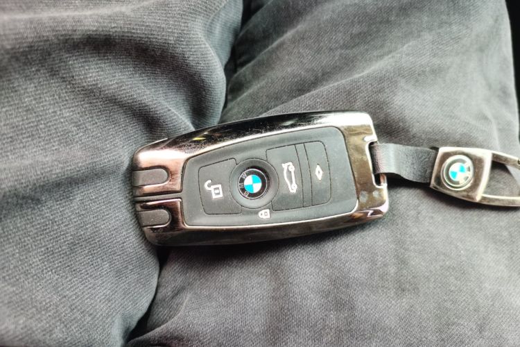 宝马5系 2017款 525Li 豪华设计套装中控内饰11