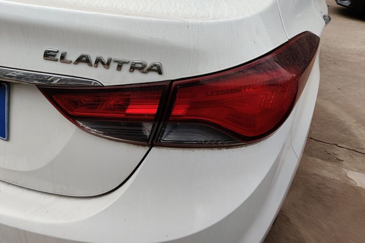 现代 朗动 2016款 1.6L 自动尊贵型车身外观6006