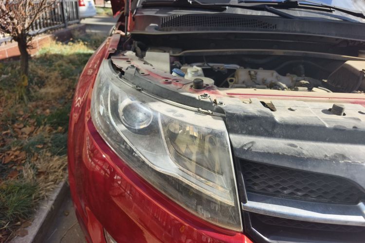 陆风X7 2015款 2.0T 全景旗舰版车身外观8