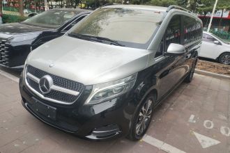 奔驰V级 2016款 V 260 L 尊贵加长版