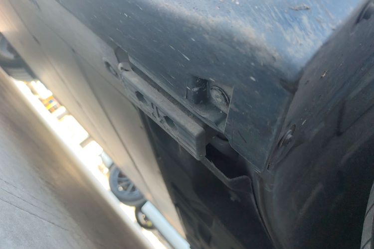 极氪001 2023款 ME版 100kWh局部细节9001