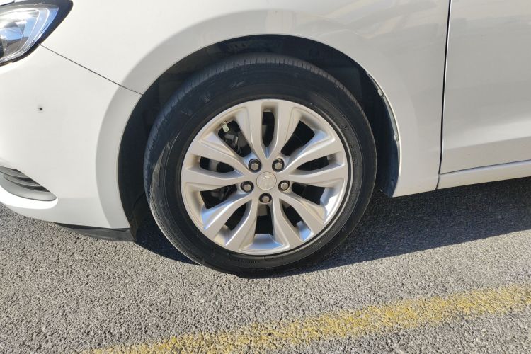 别克 英朗 2021款 改款 典范 1.5L 自动精英型车身外观6007